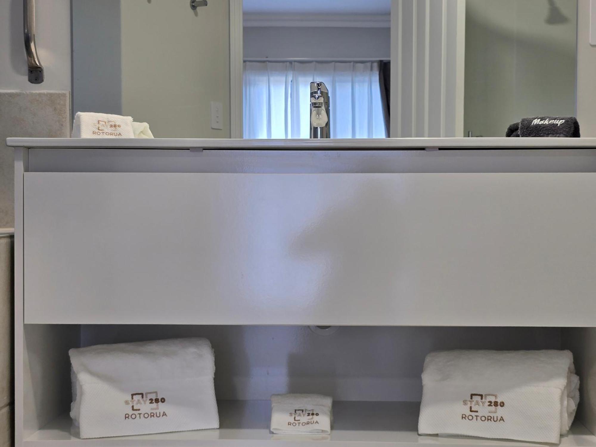 Stay 284 Rotorua - Refurbished Modern Accommodation Экстерьер фото