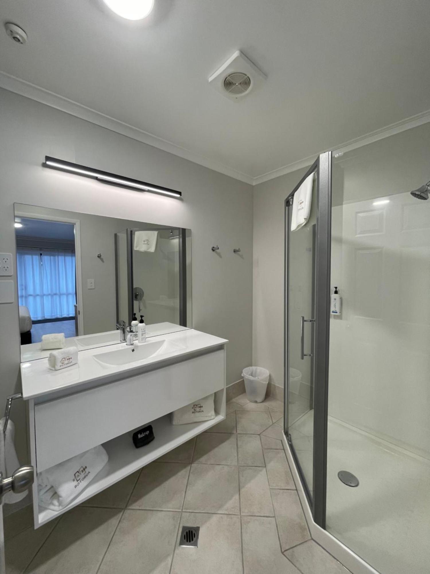 Stay 284 Rotorua - Refurbished Modern Accommodation Номер фото